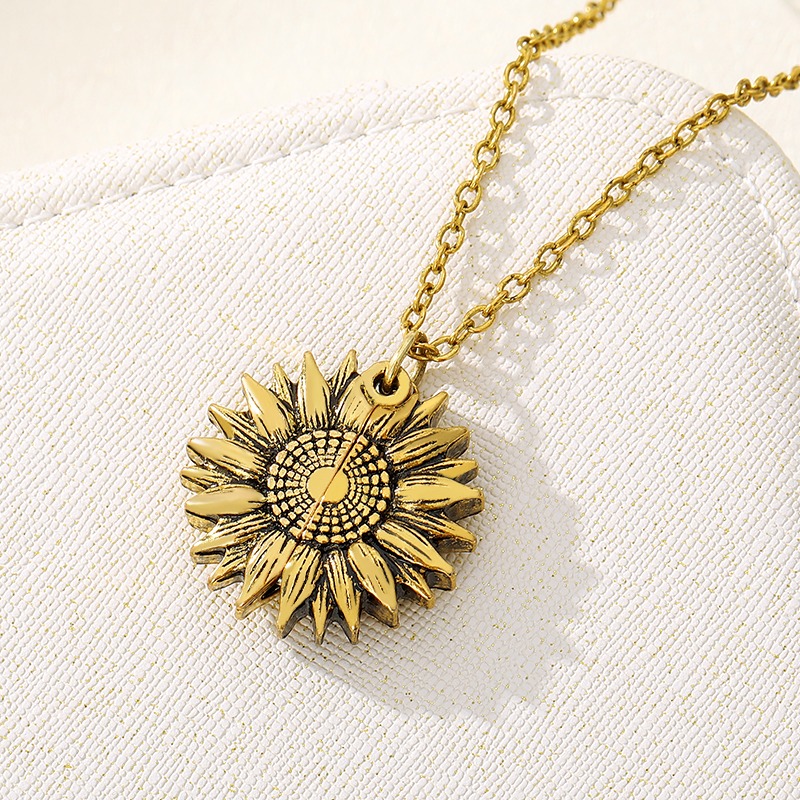 Collier pendentif fleur de tournesol doré