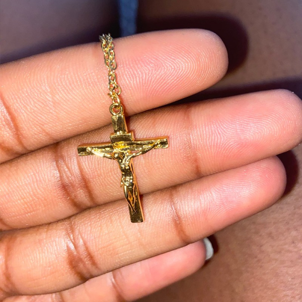 Collier croix Jésus métal doré
